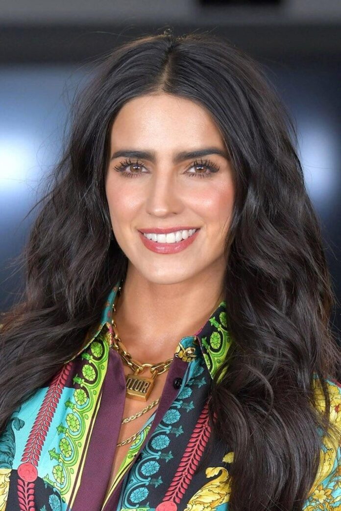 Bárbara de Regil no teme innovar; su facial incluye esperma de salmón