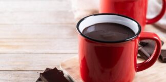 El consumo moderado de esta bebida clásica puede aportar más que confort en los días fríos. La clave está en la calidad del cacao y en cómo integrarlo en el día a día