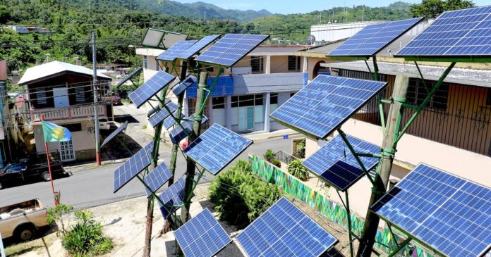 La organización destaca beneficios a escuelas, comercios y hogares, y cuestiona el modelo centralizado de generación eléctrica.