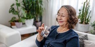 Los expertos desglosan la investigación que dice que la vitamina D puede prolongar la vida al desacelerar el acortamiento de los telómeros, tapas protectores en los cromosomas que se desgastan con la edad.